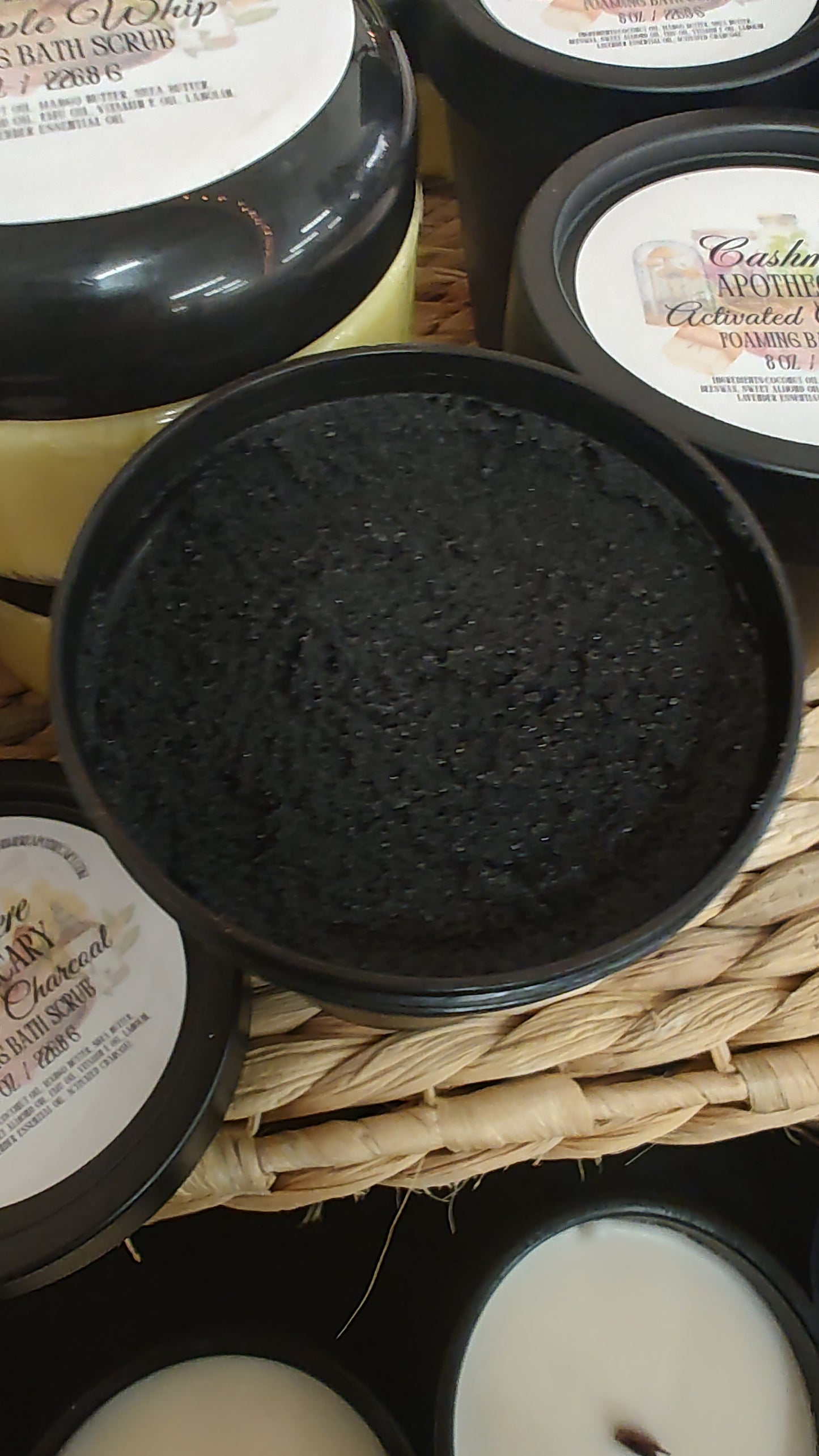 Activated Charcoal Foaming Body Scrub masculine scent